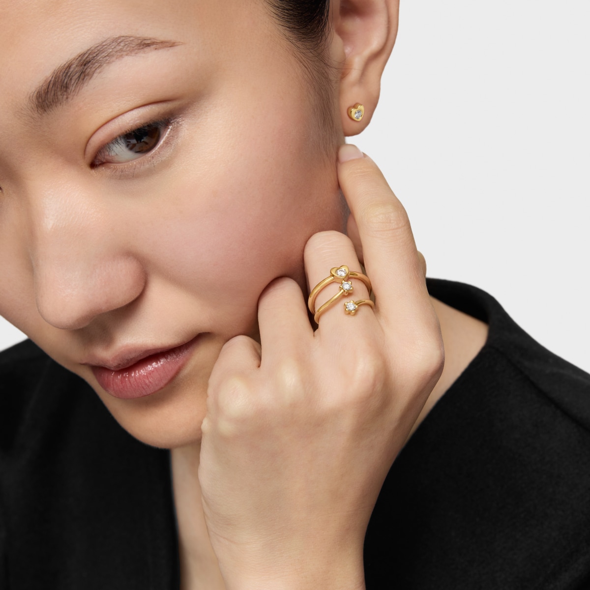 Anillo abierto de oro con diamantes creados en laboratorio TOUS Lili