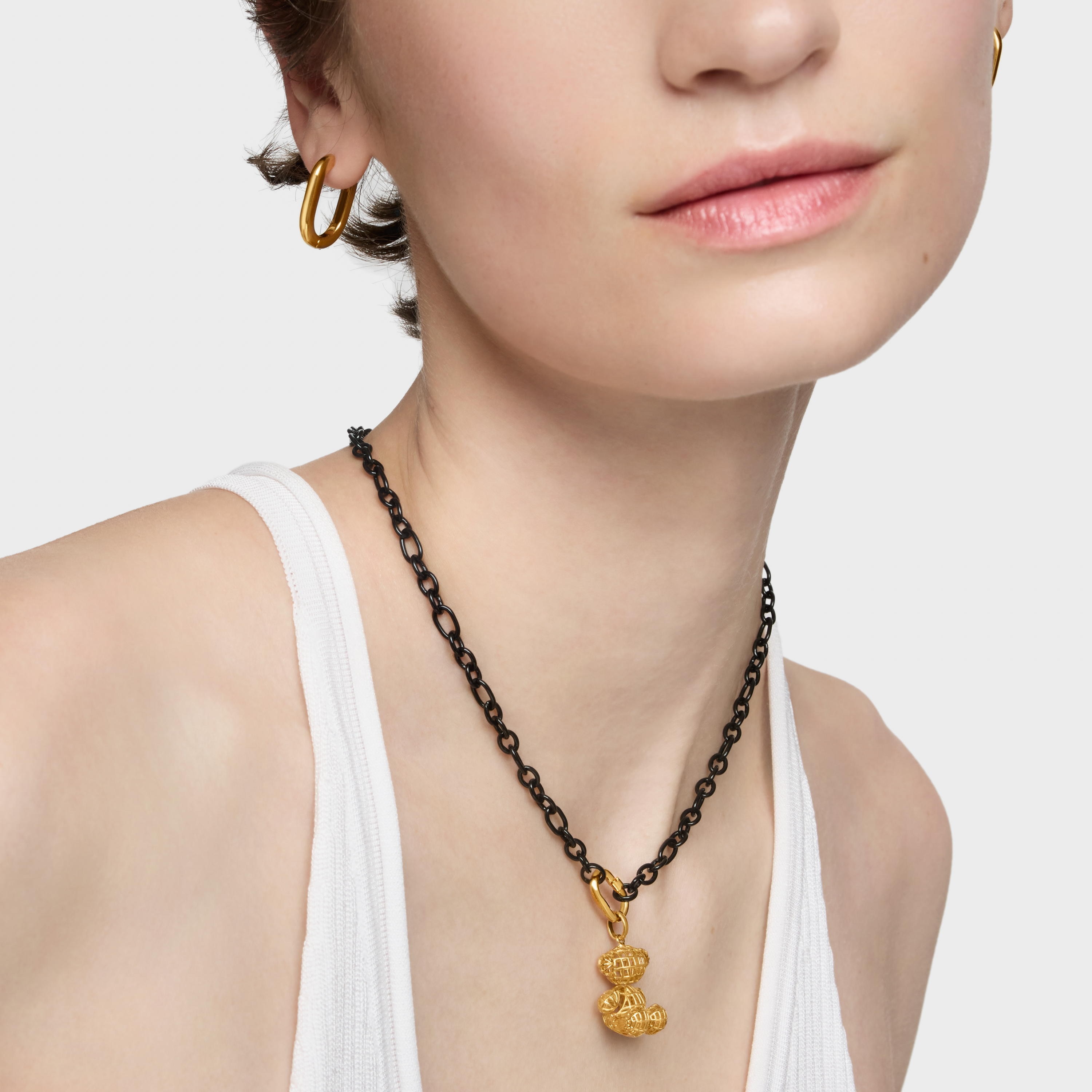 Die-cut-detail bear pendant with 18K gold vermeil Bold Bear | TOUS