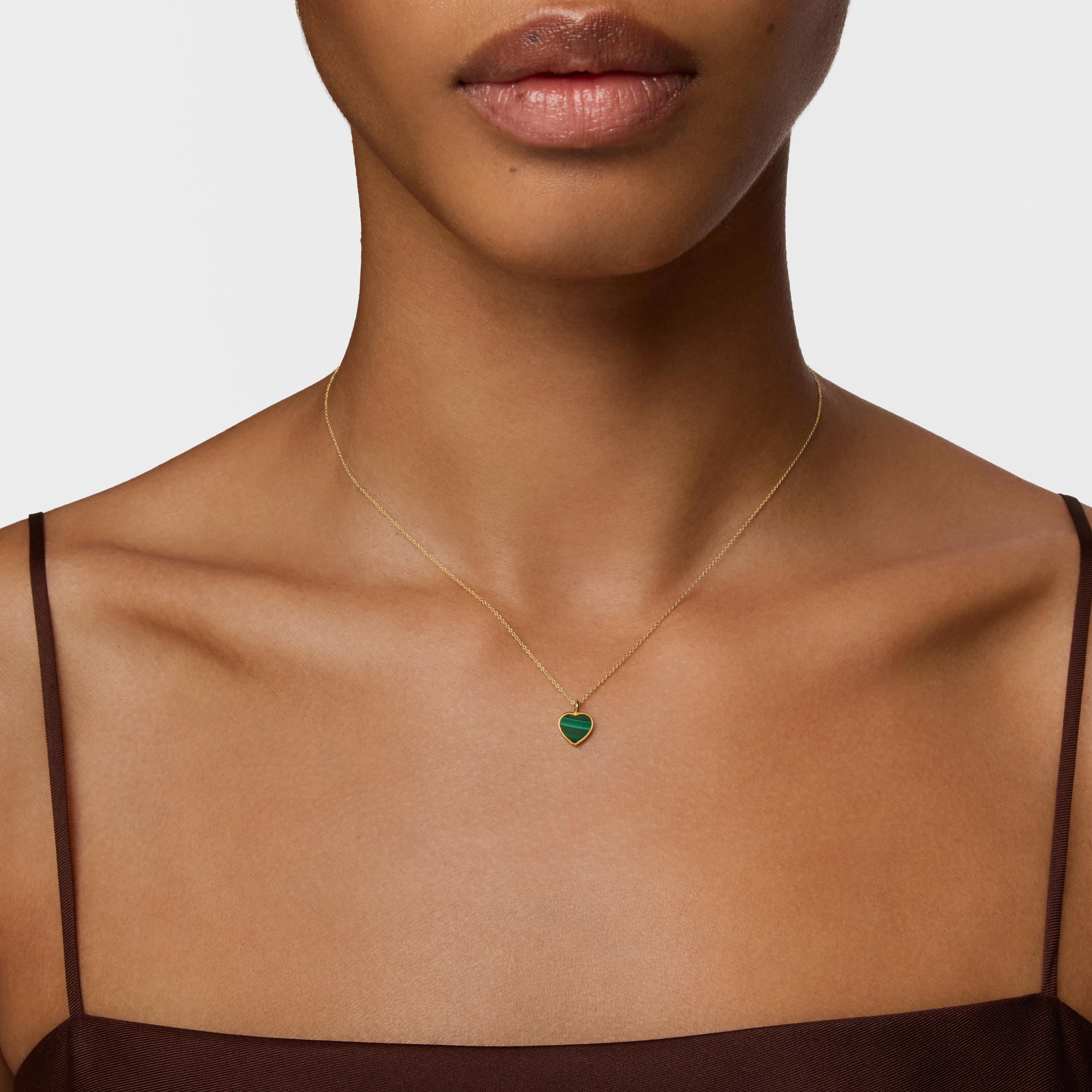Short 14K solid gold Necklace with malachite XXS