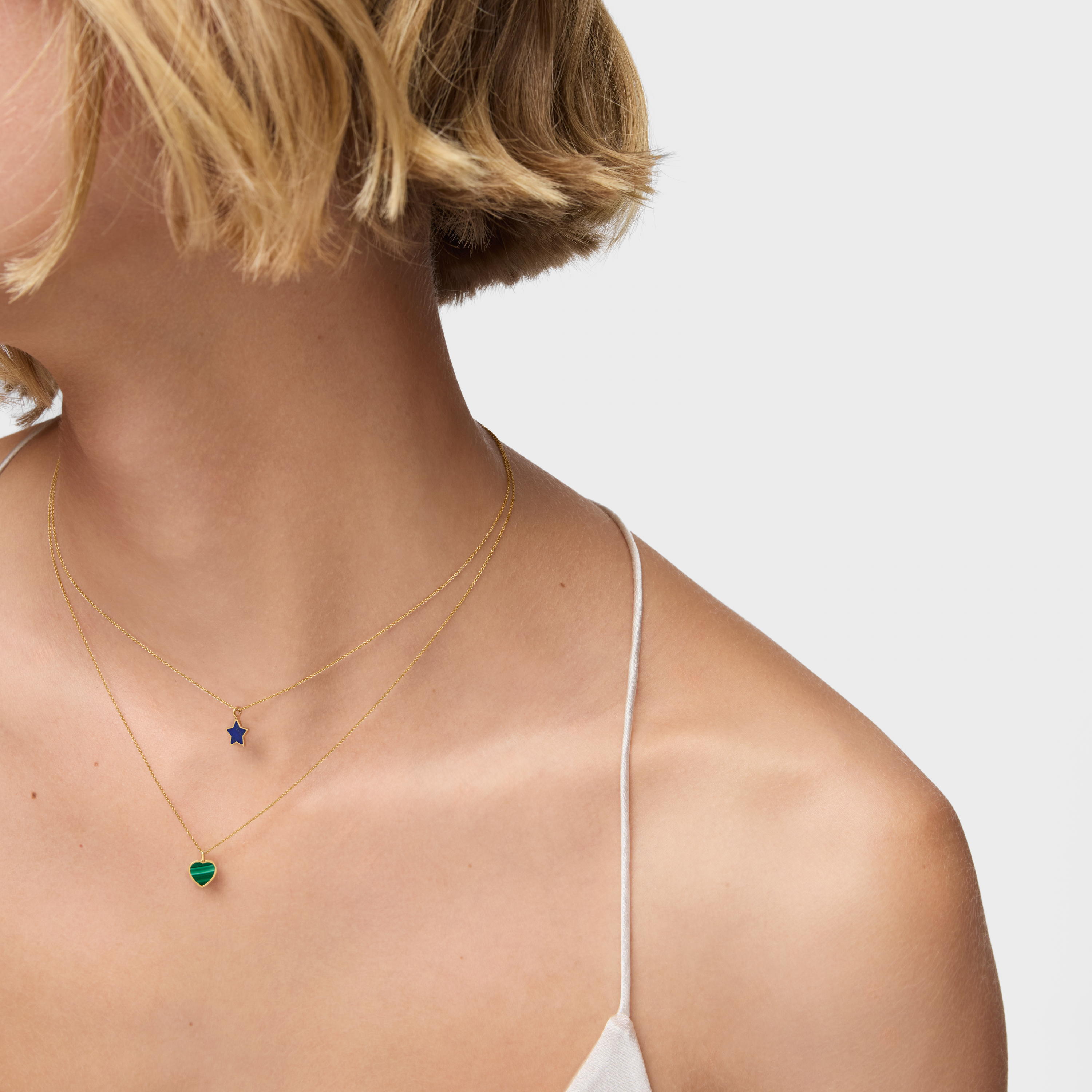 Short 14K solid gold Necklace with lapis lazuli XXS