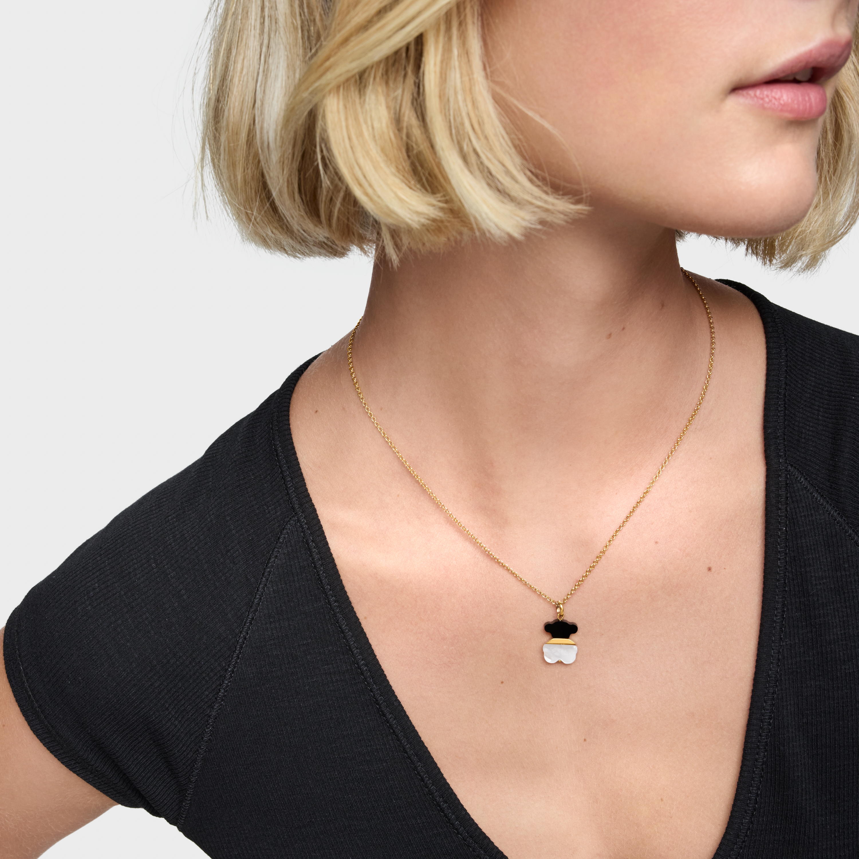 16 mm Pendant with 18K gold vermeil, mother-of-pearl and onyx