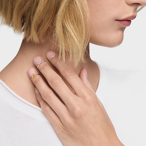 Claws ring con baño de oro de 18 kt sobre plata motivo lazo TOUS Ribbon