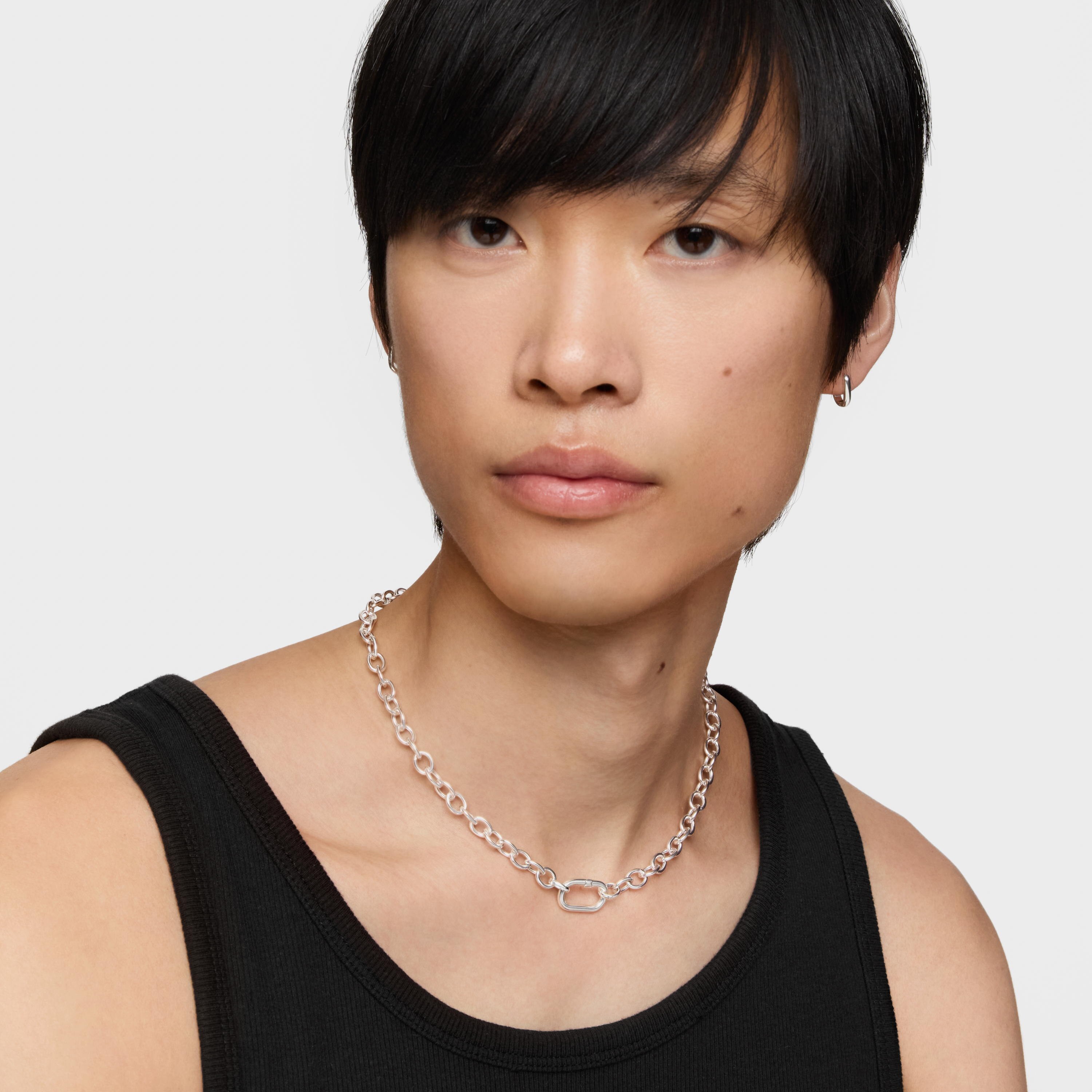 Silver chain Necklace with ring Hold Oval