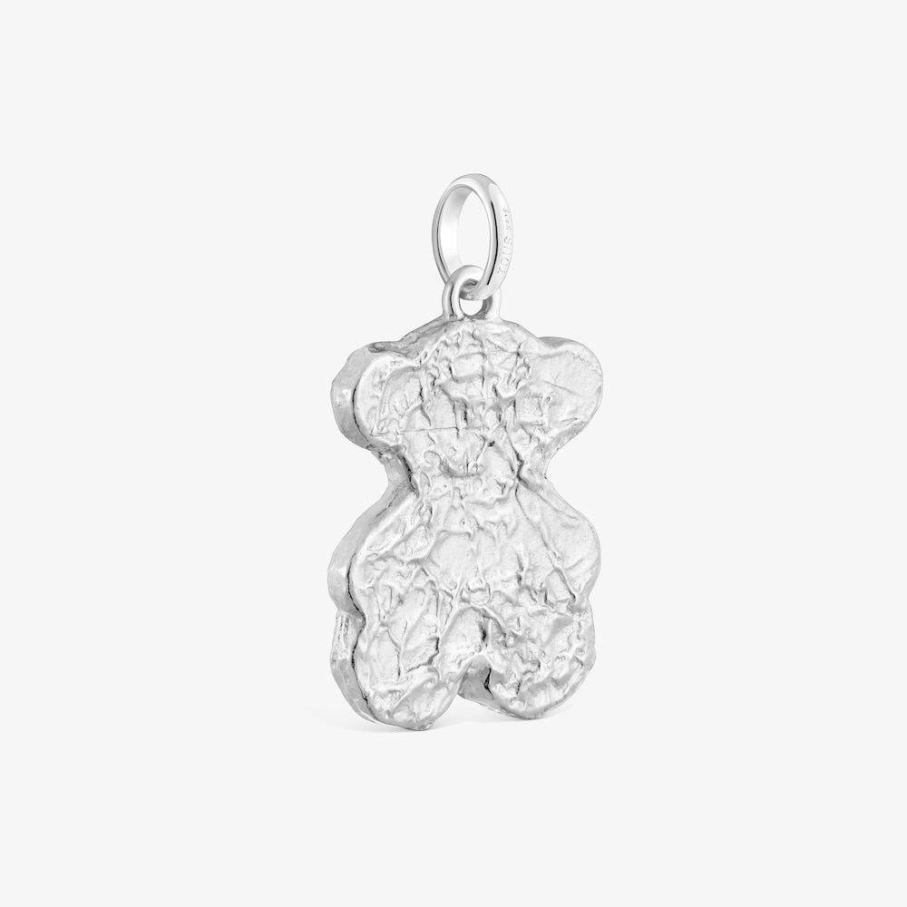 Stř&iacute;brn&yacute; Př&iacute;věsek ve tvaru medv&iacute;dka s&nbsp;texturou bonb&oacute;nu Sweet Dolls