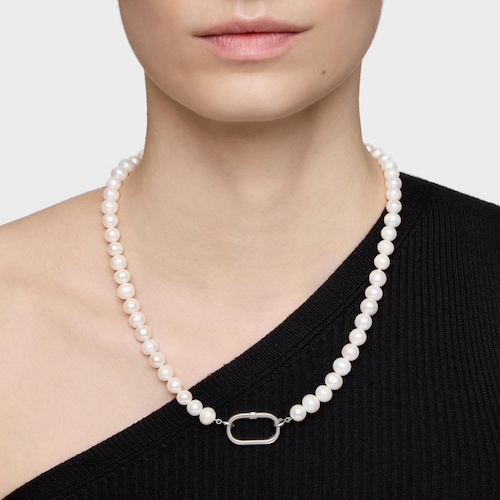 Silver and 8 mm pearl Necklace Hold