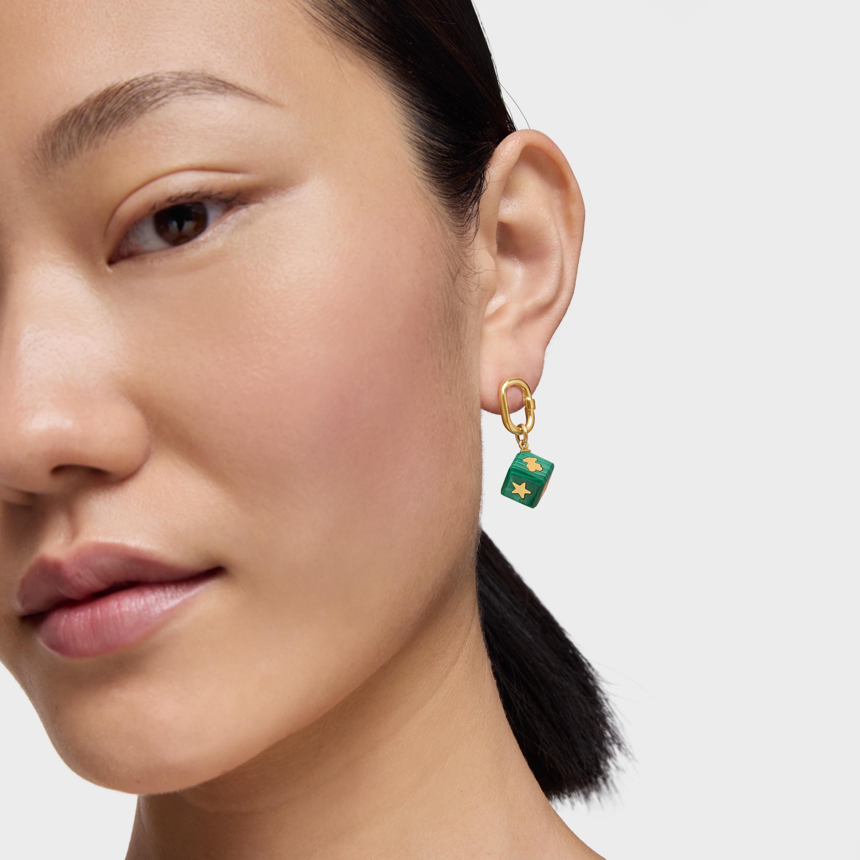 14K solid gold Pendant with malachite Cube