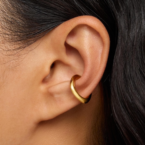 Earcuff with 18kt gold plating over silver Line