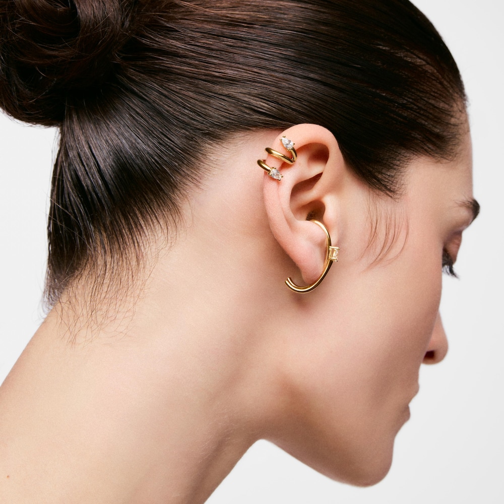 Earcuff con ba&ntilde;o de oro 18&nbsp;kt sobre plata y diamantes creados en laboratorio Lio LGD