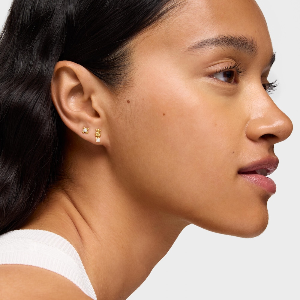 Pendientes oso con ba&ntilde;o de oro 18&nbsp;kt sobre plata y diamantes creados en laboratorio Bold Bear LGD