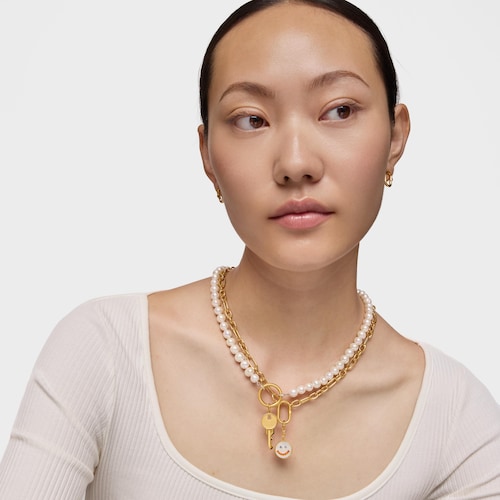 Colgante smile con baño de oro de 18 kt sobre plata, nácar y gemas 15 mm Medallions