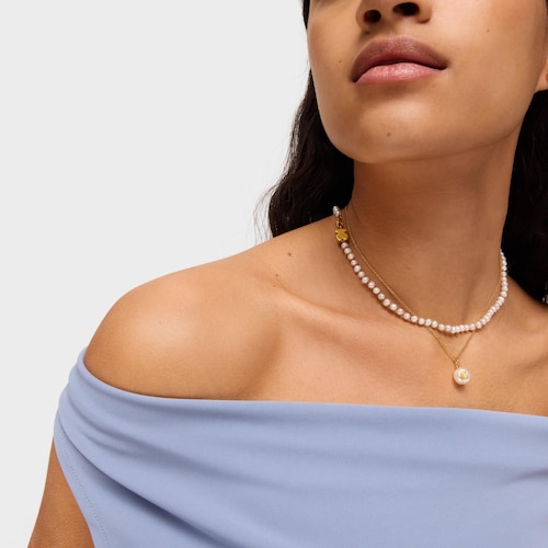 Small Pendant with cultured pearl and 14kt gold Sweet Dolls