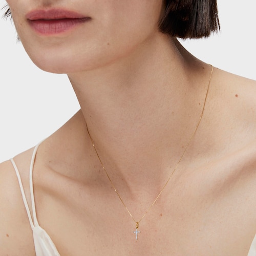 Small 14kt gold and diamond cross Pendant Basics