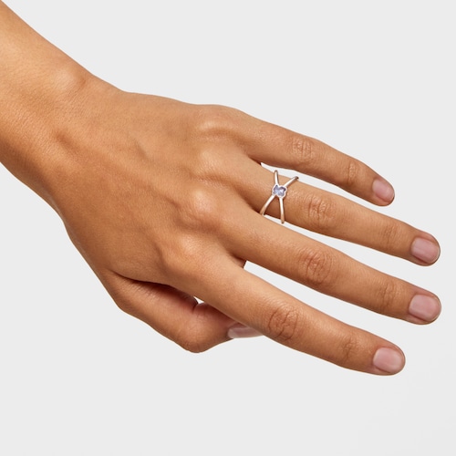 Small silver Ring with laboratory-grown blue spinel Icon Color LGG
