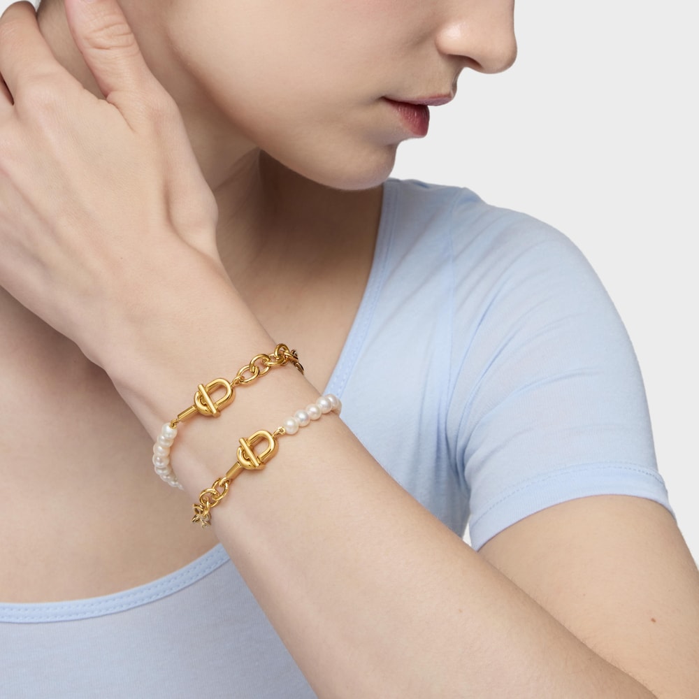 N&aacute;ramok z&nbsp;kultivovan&yacute;ch per&aacute;l s&nbsp;18&nbsp;kt pozl&aacute;ten&iacute;m na striebre TOUS MANIFESTO