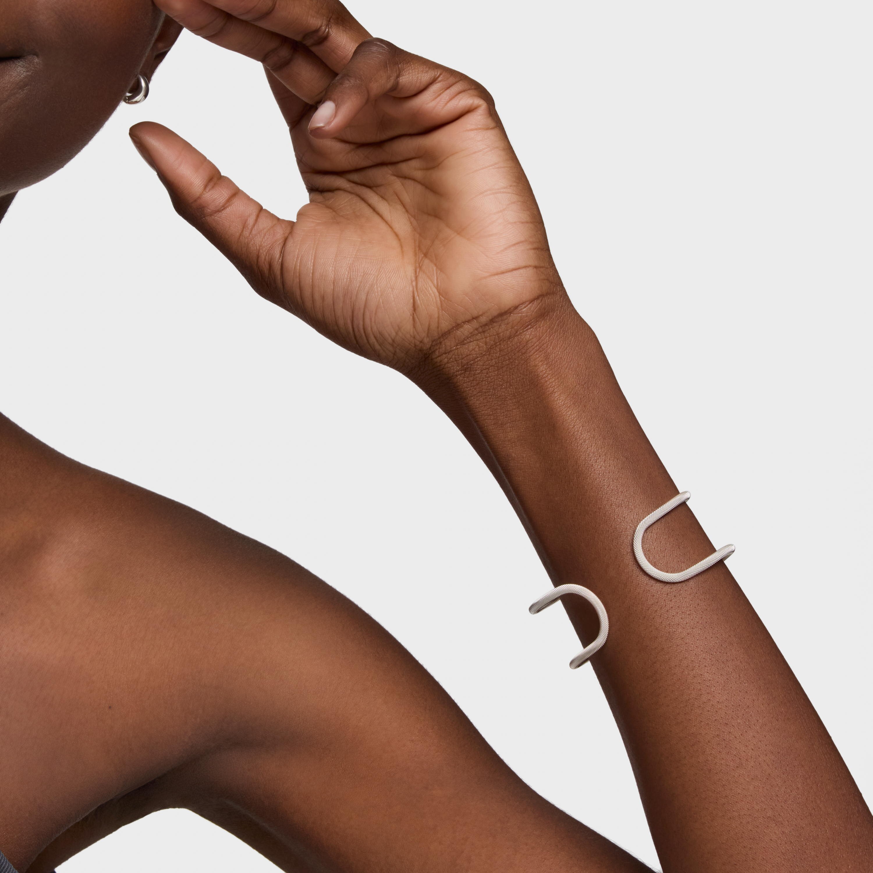 Silver double Bangle Icon Mesh
