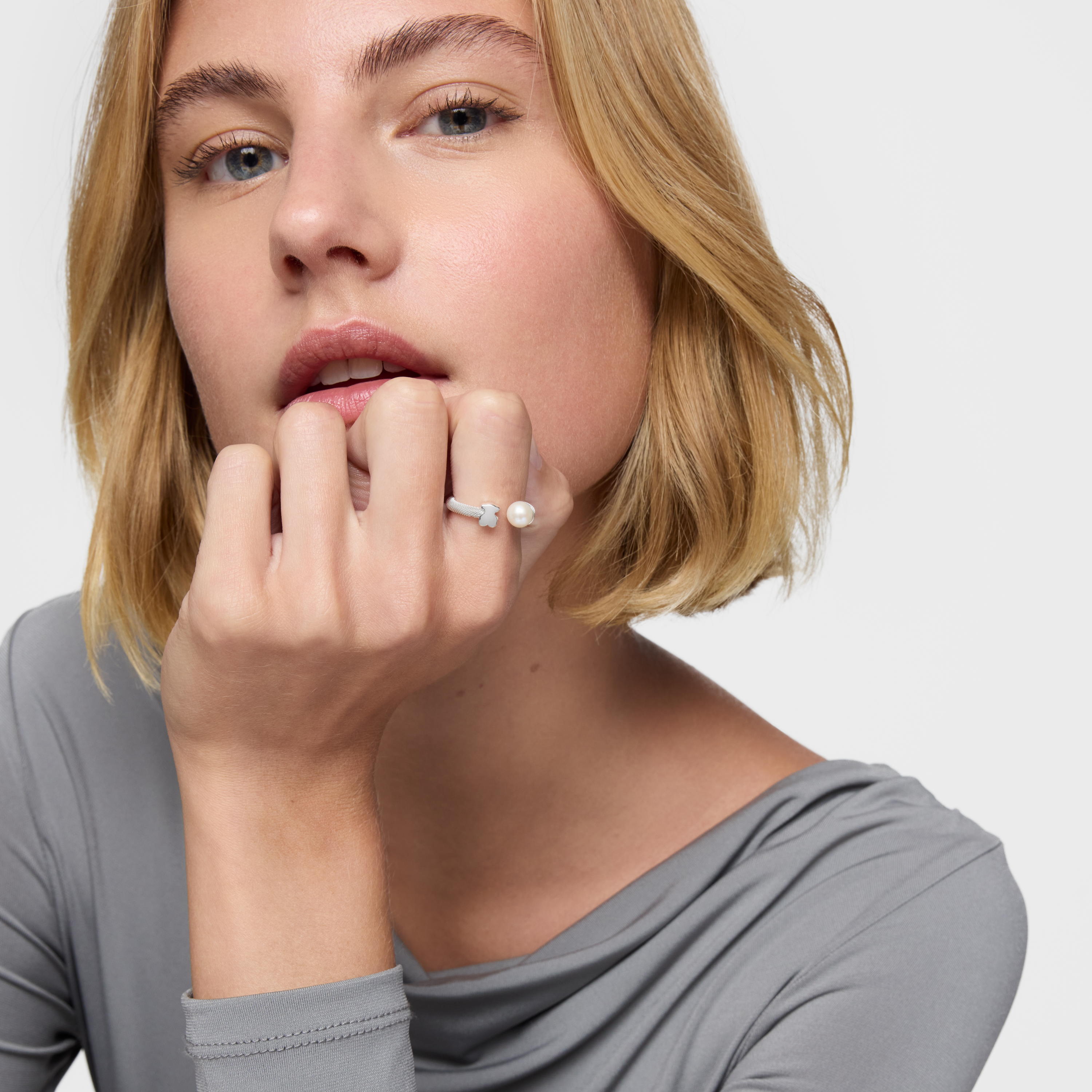 Silver Open ring with cultured pearl Icon Mesh