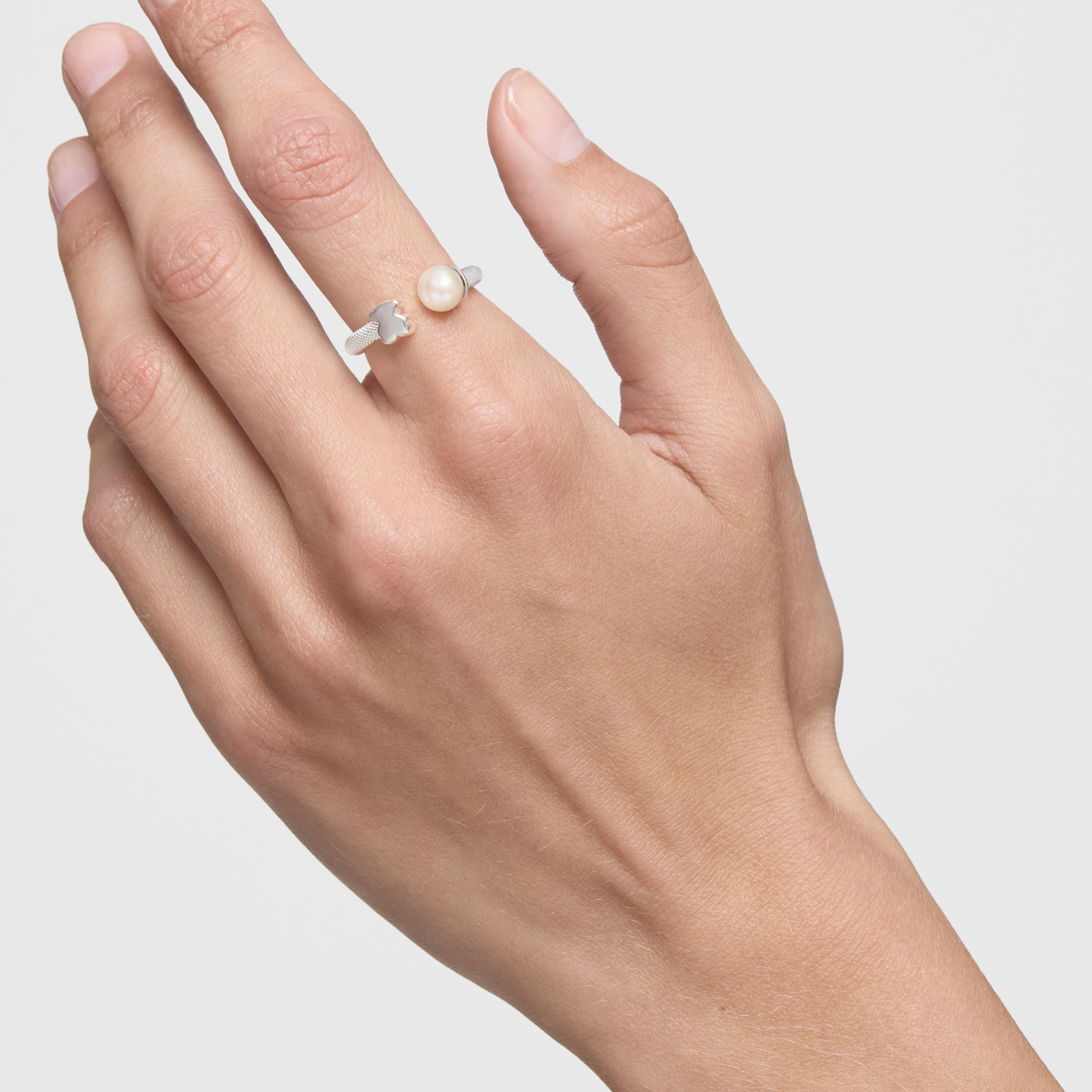 Silver Open ring with cultured pearl Icon Mesh
