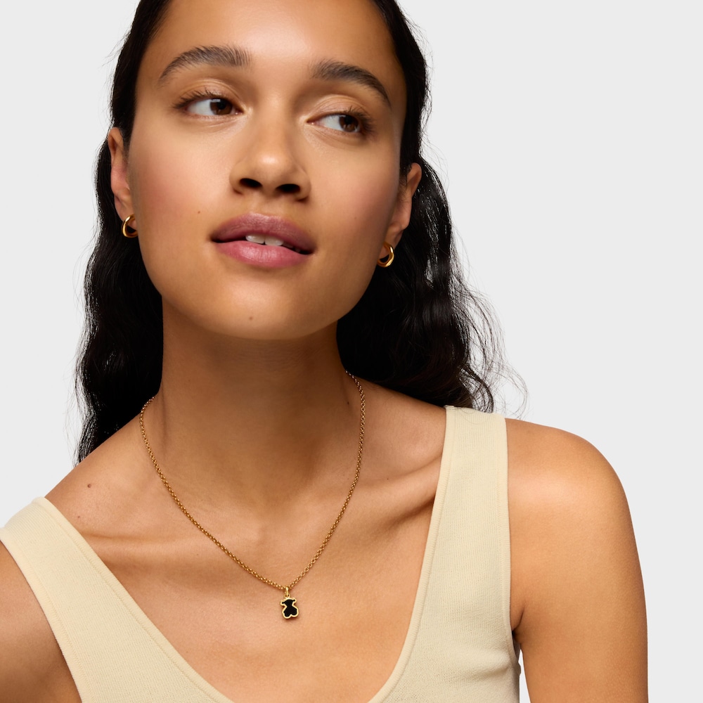 Colgante con ba&ntilde;o de oro 18 kt sobre plata y metacrilato negro Galaxy