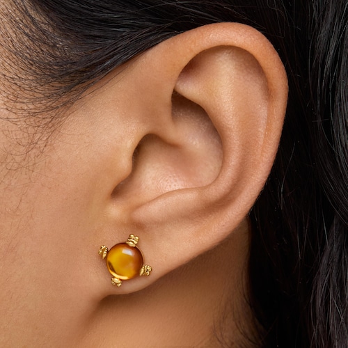 Kolczyki ze srebra powlekanego złotem 18-karatowym z bursztynem Color Pills
