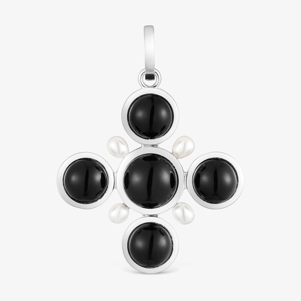 Stř&iacute;brn&yacute; Př&iacute;věsek ve tvaru kř&iacute;že s&nbsp;onyxem a uměle vypěstovan&yacute;mi perlami TOUS