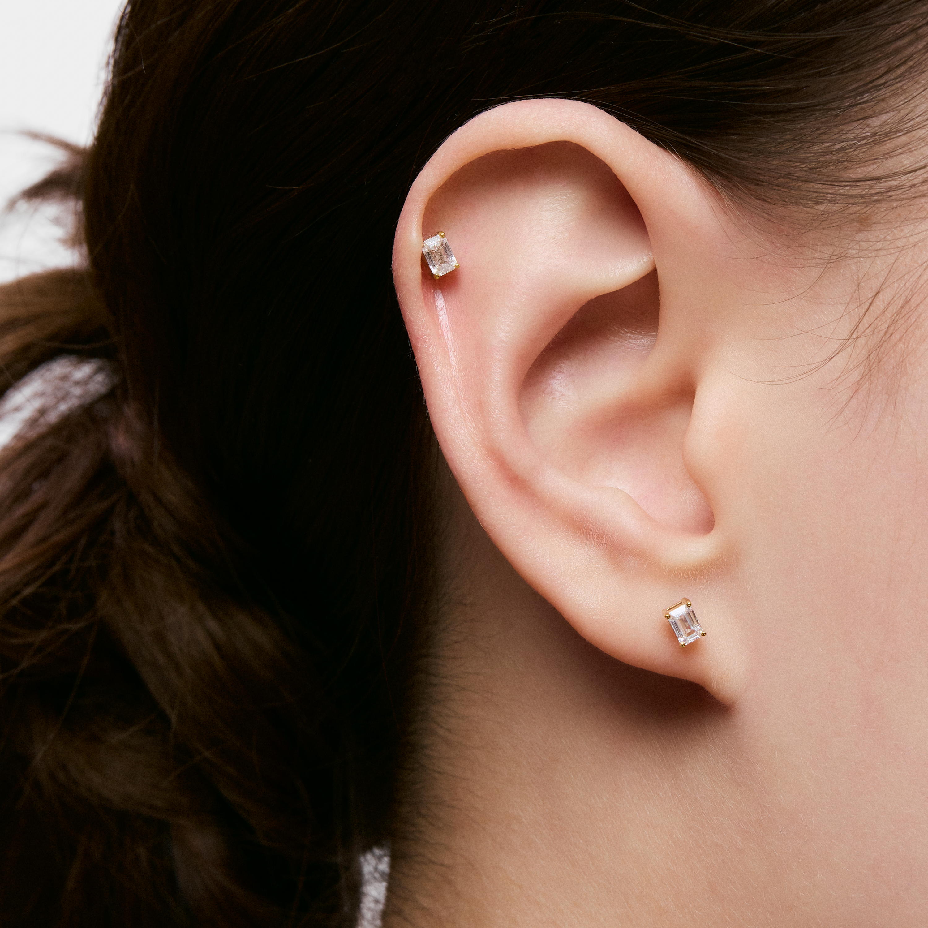 14K solid gold Ear piercing with 0.21ct lab-grown diamond Shine LGD