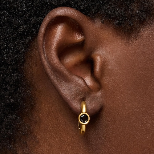 Pendientes de aro con baño de oro 18 kt sobre plata y espinela negra 18 mm Line