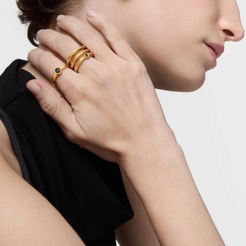 Anillo triple con baño de oro 18 kt sobre plata y espinela negra Line