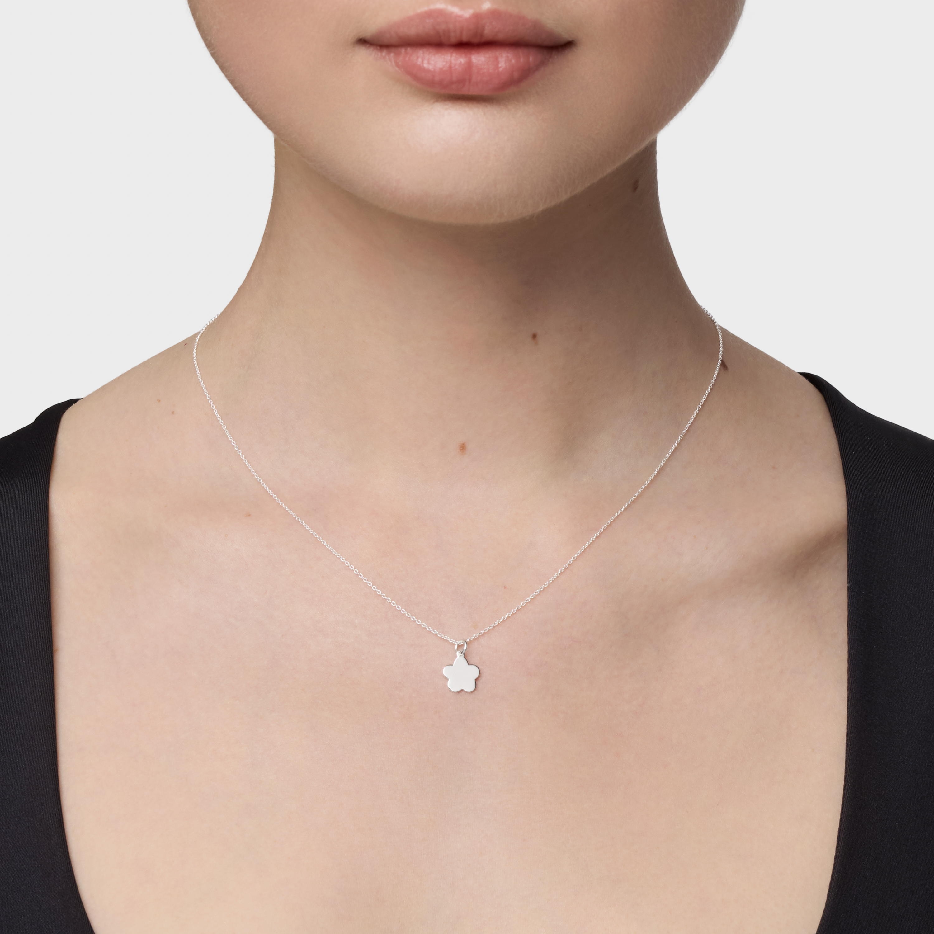 Short silver Necklace with flower TOUS Motifs