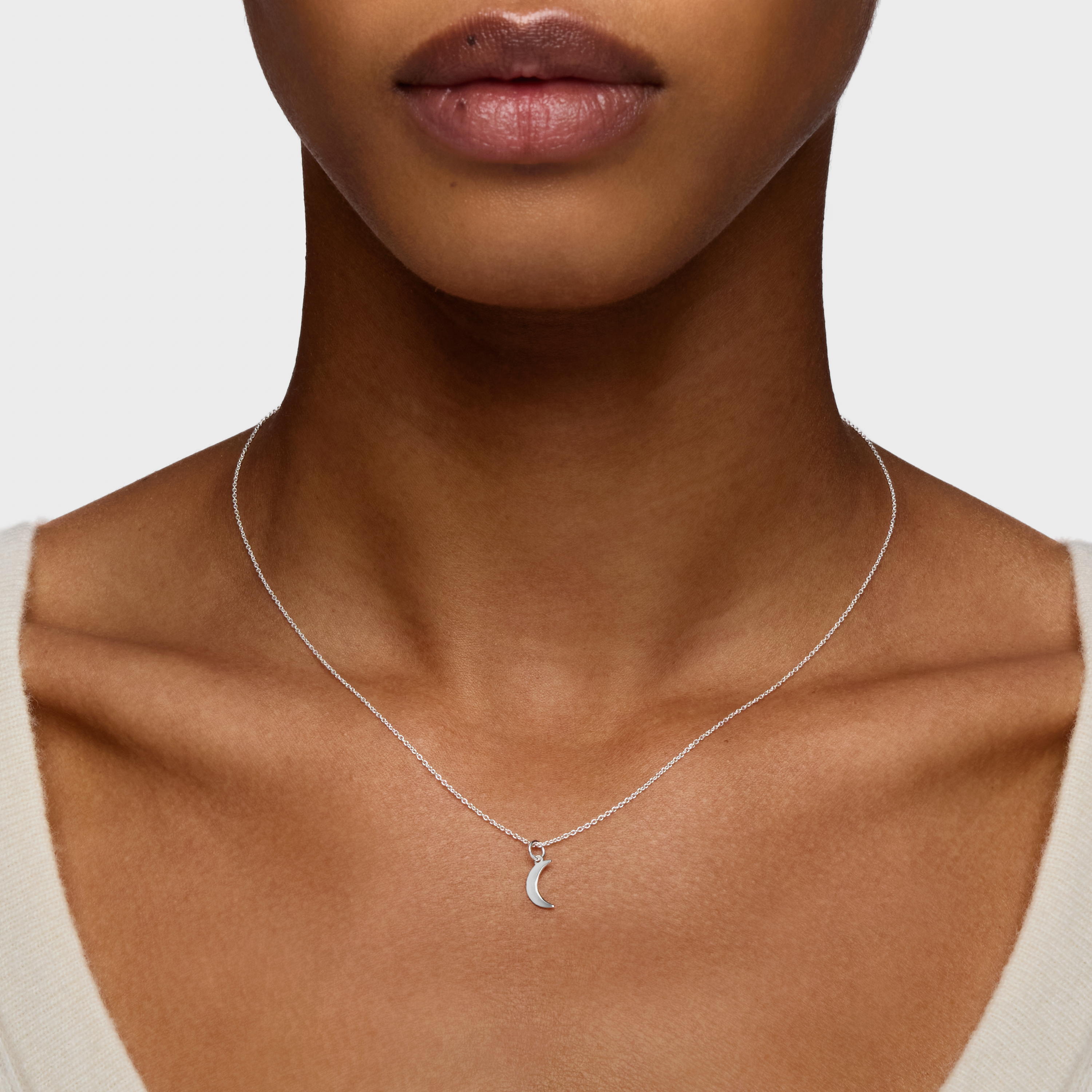 Short silver Necklace with moon TOUS Motifs