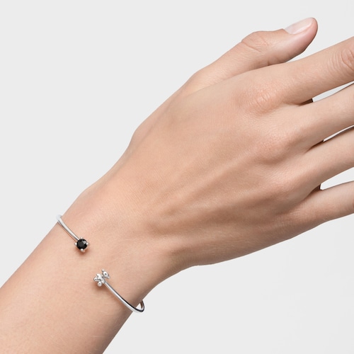 Pulsera esclava con oso de plata y espinela negra Cachito Mío