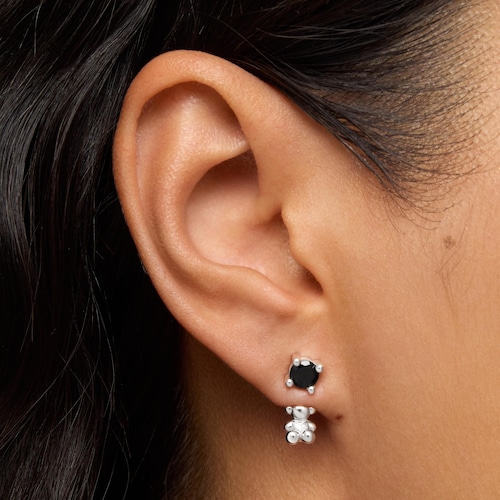 Aretes cortos oso de plata y espinela negra Cachito Mío