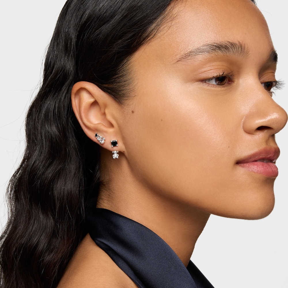 Aretes trepadores con oso de plata y espinela negra Cachito M&iacute;o