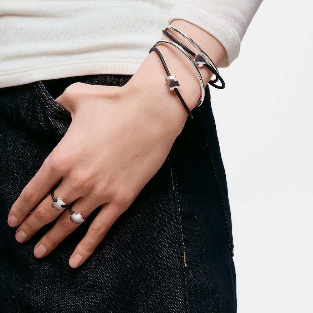 Pulsera esclava flor de plata y caucho Bold Motif