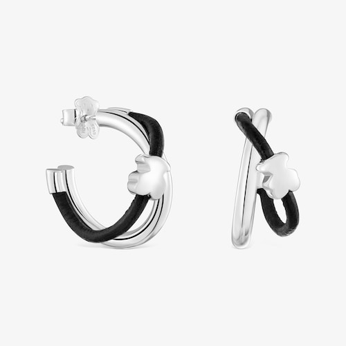 Aretes de aro TOUS Bold Motif con motivo oso de plata de primera ley y caucho negro. Tama&ntilde;o aretes: 24 mm. Cierre presi&oacute;n.