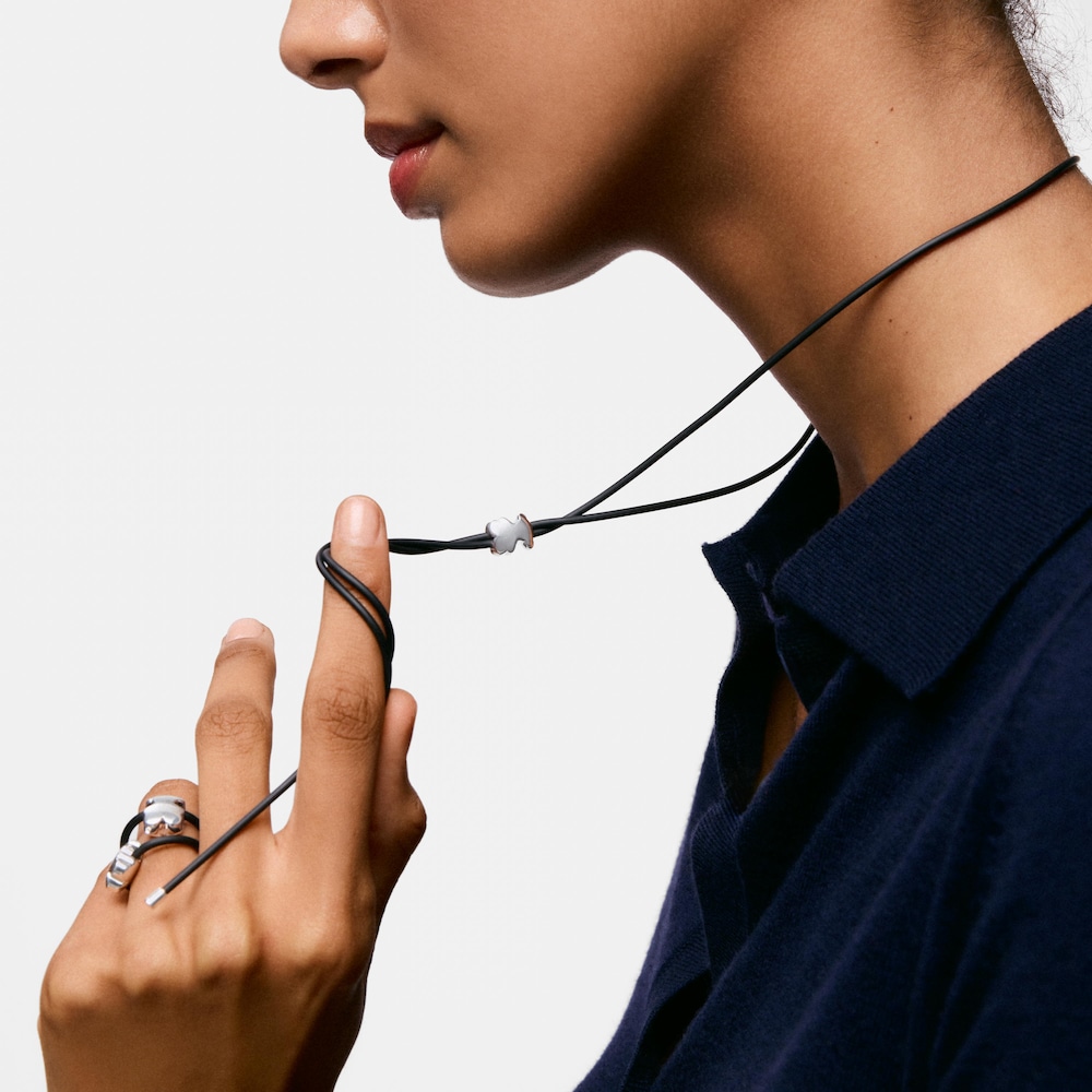 Collar largo de caucho y oso de plata 12 mm Bold Motif