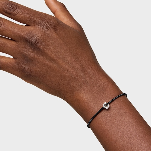 Charm em prata letra C 7&nbsp;mm TOUS Mesh Tube 