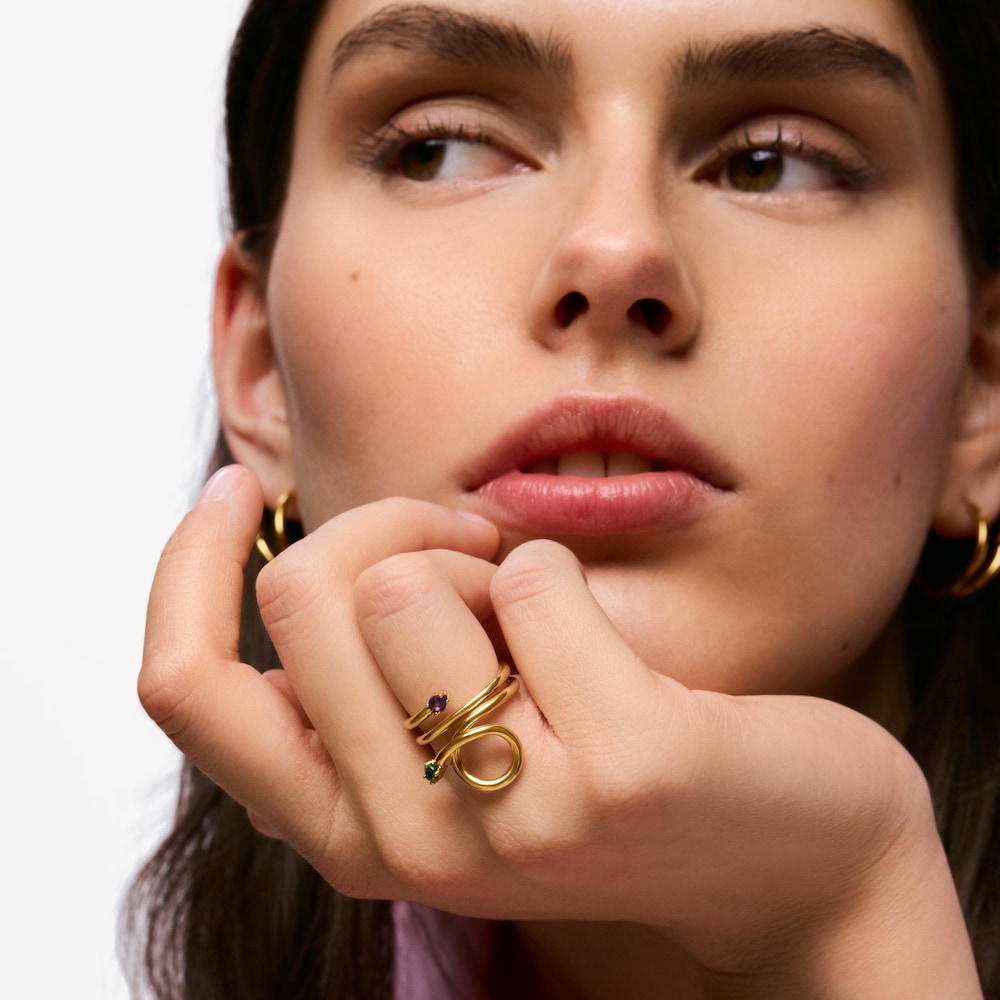 Powlekany 18-karatowym złotem spiralny pierścionek z kamieniami szlachetnymi TOUS Lio 