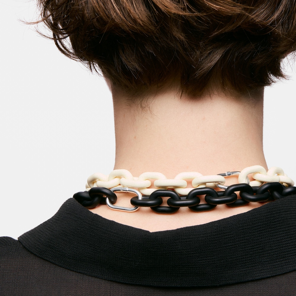 Halskette aus schwarzem Acetat mit Ring aus Silber TOUS Hold Oval