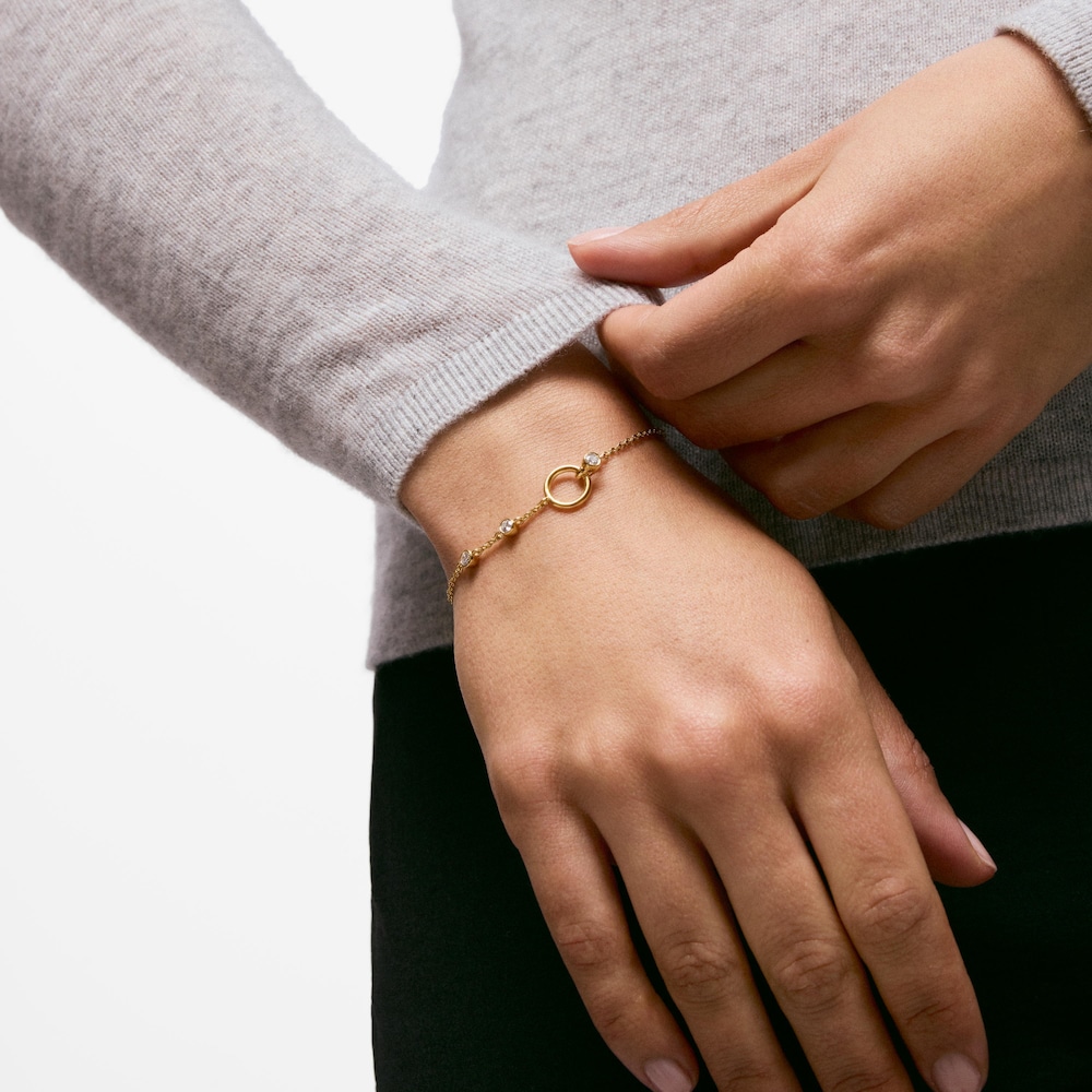 N&aacute;ramok s 18 kt pozl&aacute;ten&iacute;m a syntetick&yacute;mi diamantmi TOUS Straight LGD