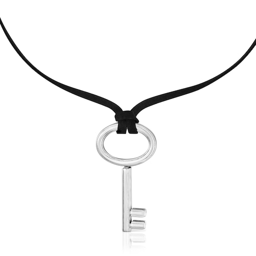 Halskette aus Stahl und schwarzer Kordel mit Schl&uuml;sselmotiv TOUS Charming