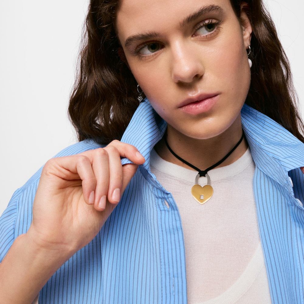 &Kappa;&omicron;&lambda;&iota;έ &kappa;&alpha;&rho;&delta;&iota;ά &alpha;&pi;ό &delta;ί&chi;&rho;&omega;&mu;&omicron; &alpha;&tau;&sigma;ά&lambda;&iota; &kappa;&alpha;&iota; &mu;&alpha;ύ&rho;&omicron; &kappa;&omicron;&rho;&delta;ό&nu;&iota; TOUS Charming