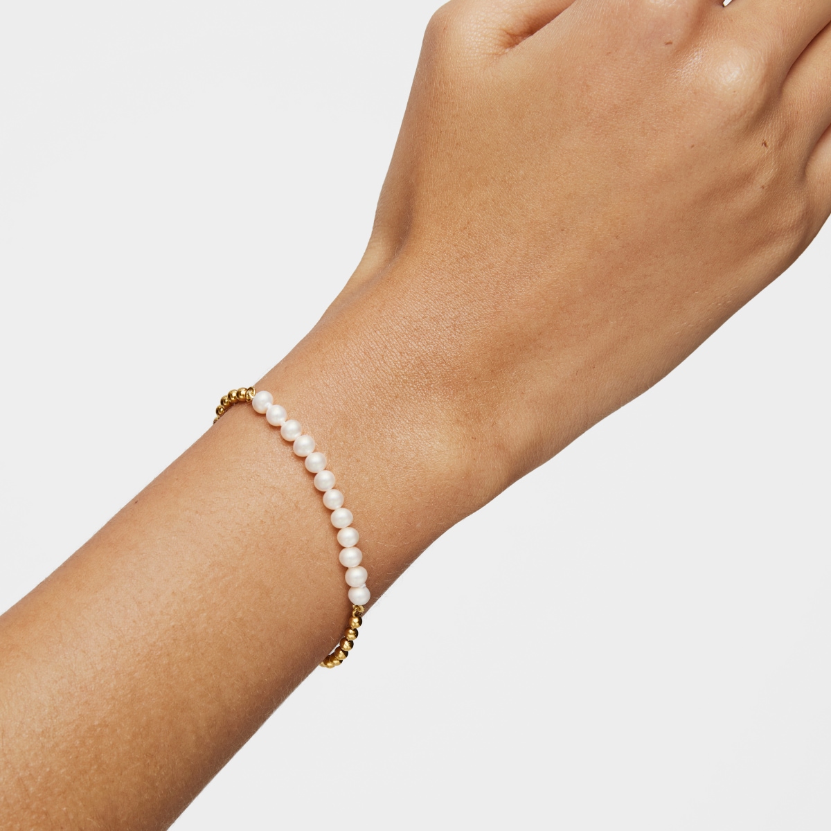 Pulsera con baño de oro 18 kt sobre plata y perlas Gloss