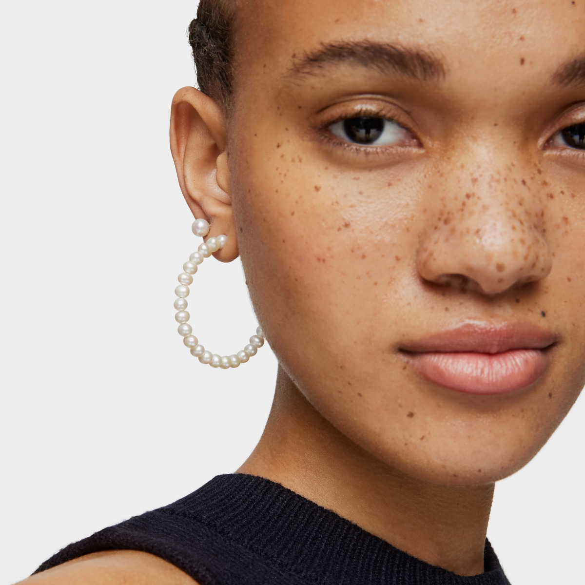 Gloss hoop earrings with Pearls