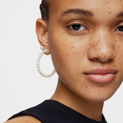 Gloss hoop earrings with Pearls