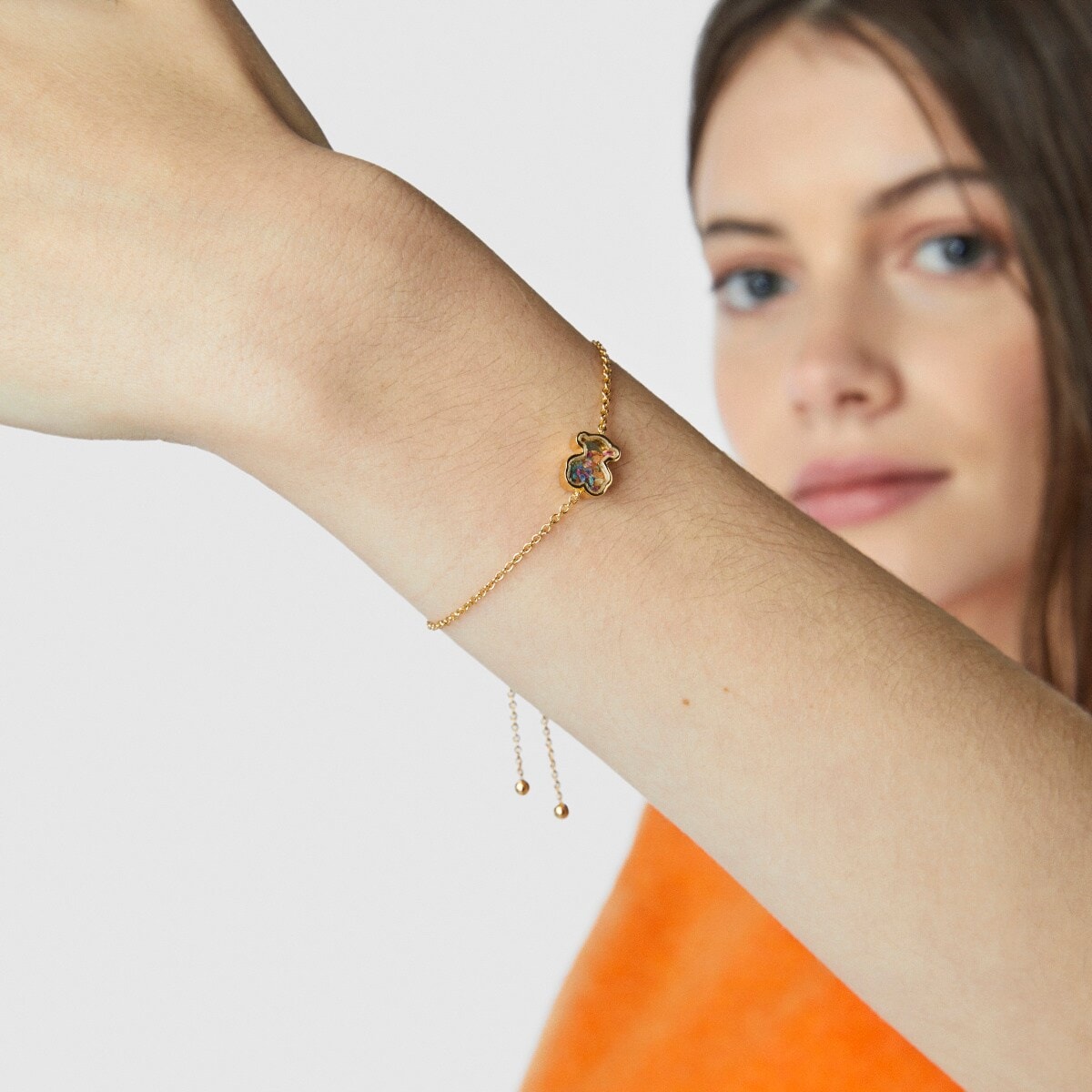Pulsera con baño de oro 18 kt sobre plata y multi gemas Areia