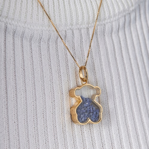 Gold Areia Pendant with blue sapphire