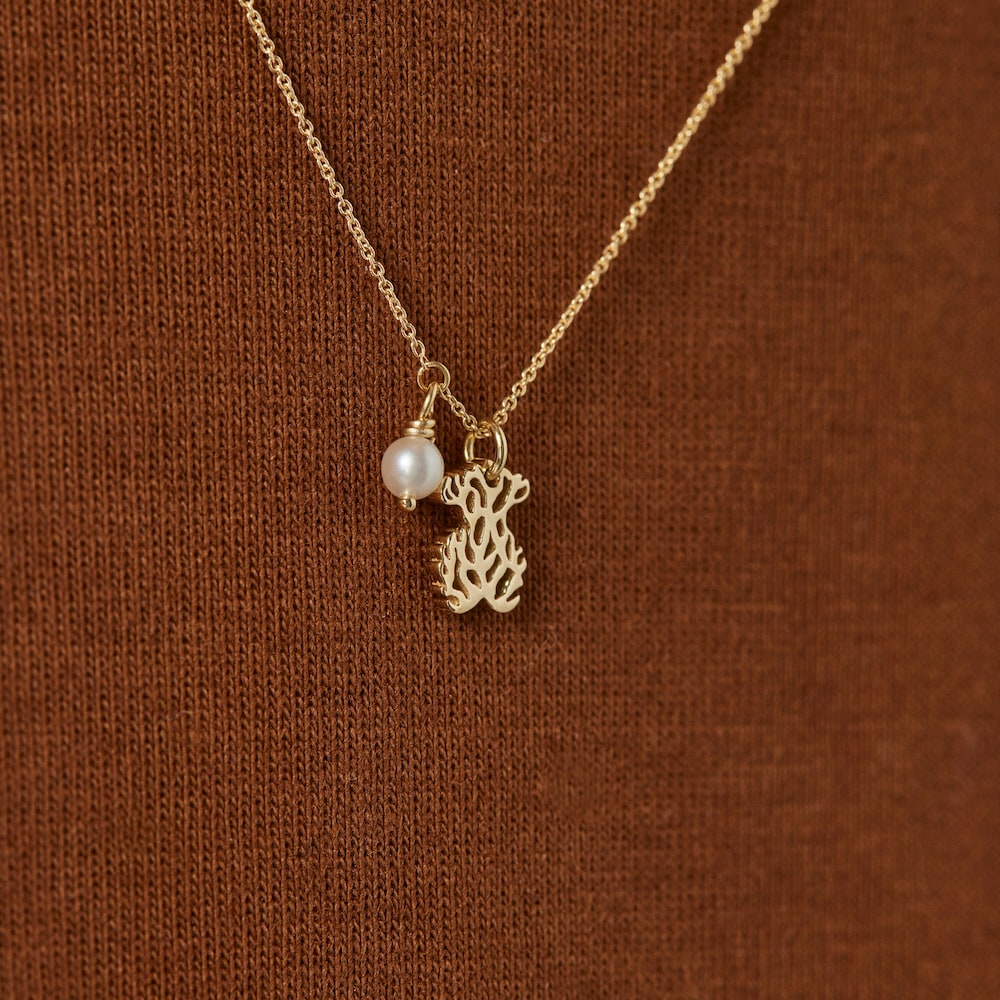 Gold Oceaan Necklace with pearl Gold Oceaan Necklace with pearl