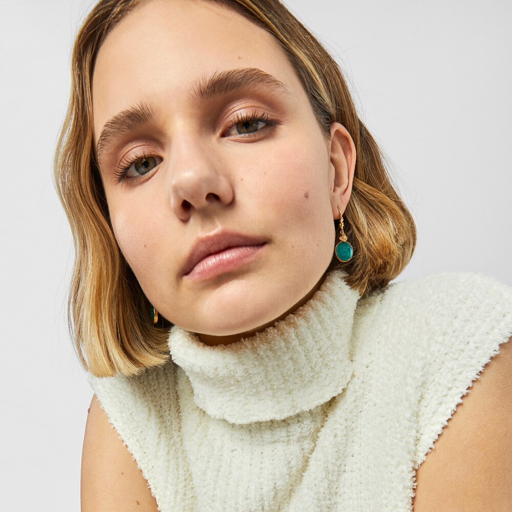 Pendientes camafeo con ba&ntilde;o de oro 18 kt sobre plata y glass verde Oceaan Color
