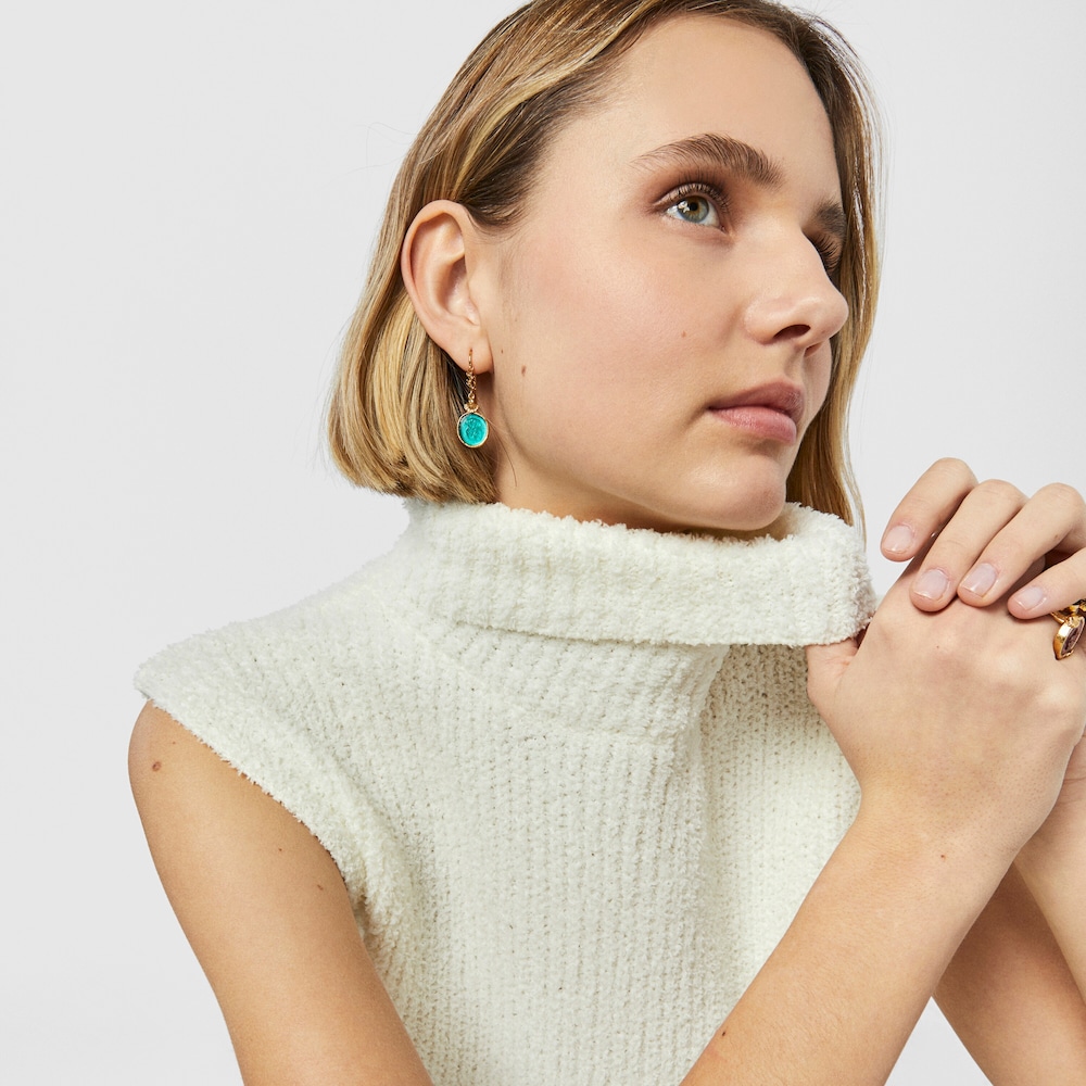 Pendientes camafeo con ba&ntilde;o de oro 18 kt sobre plata y glass verde Oceaan Color