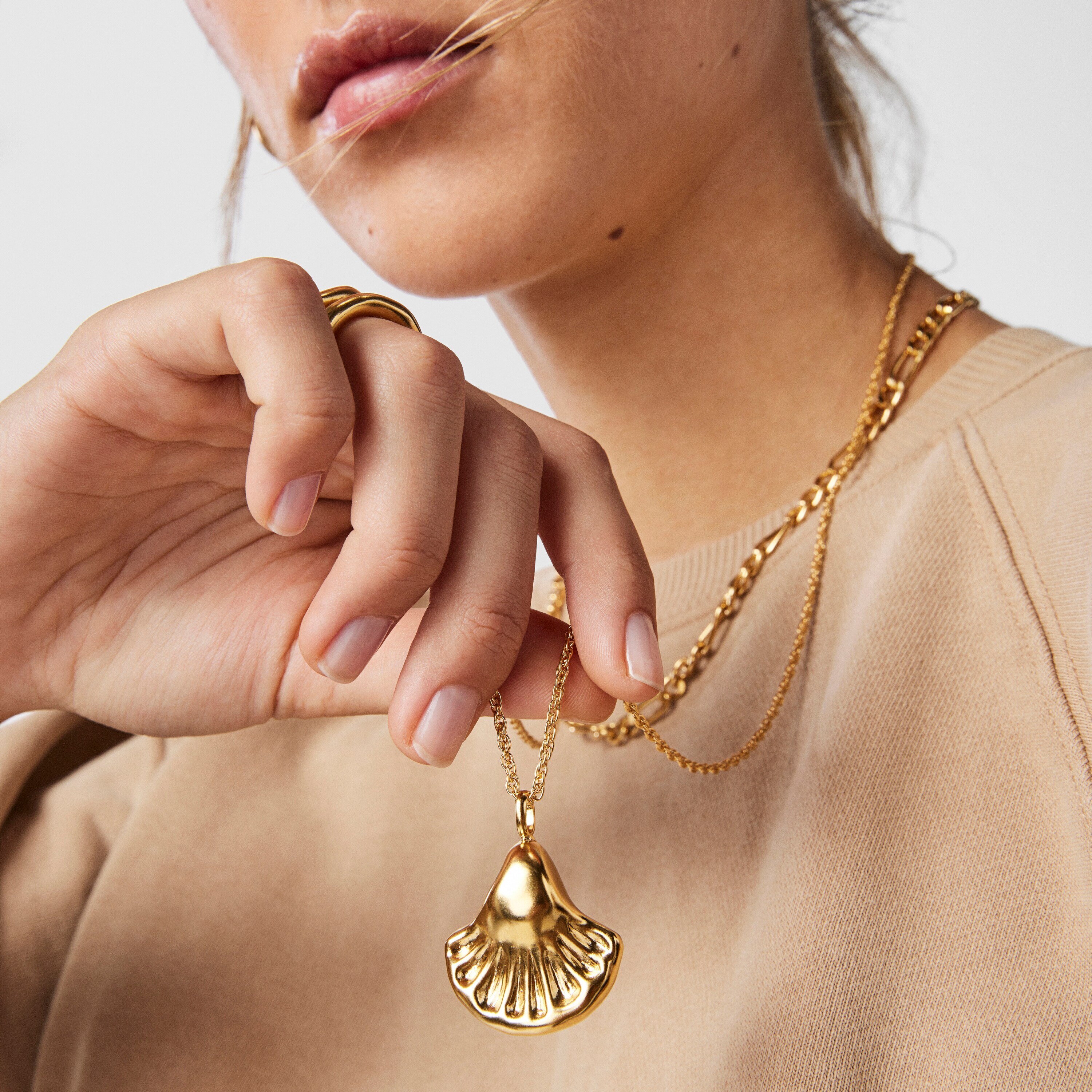 Large silver vermeil Oceaan shell Pendant